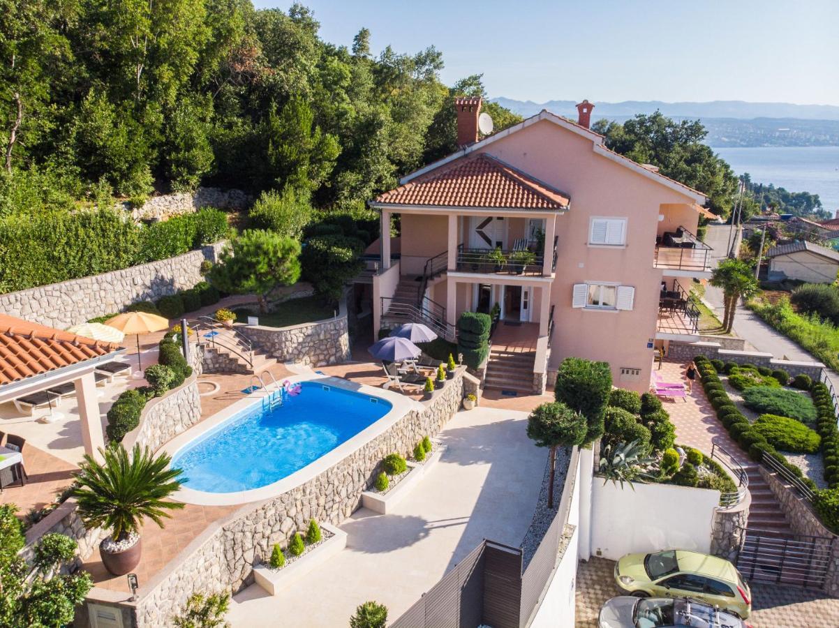 Apartments Villa Adore Ičići 外观 照片