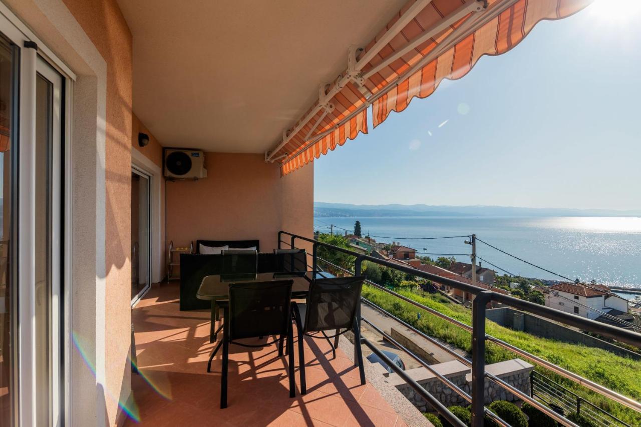 Apartments Villa Adore Ičići 外观 照片
