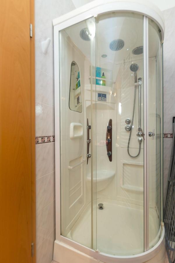 Apartments Villa Adore Ičići 外观 照片