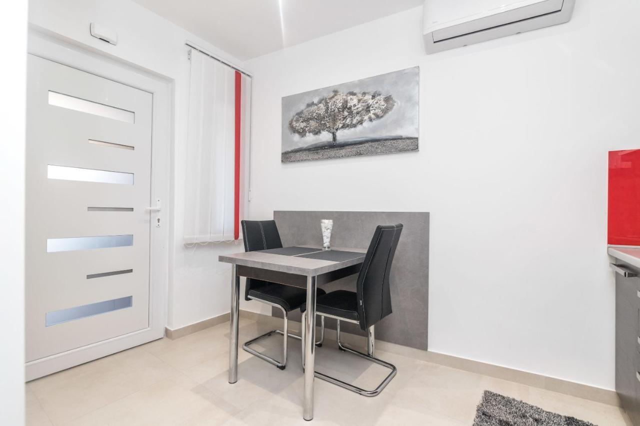 Apartments Villa Adore Ičići 外观 照片