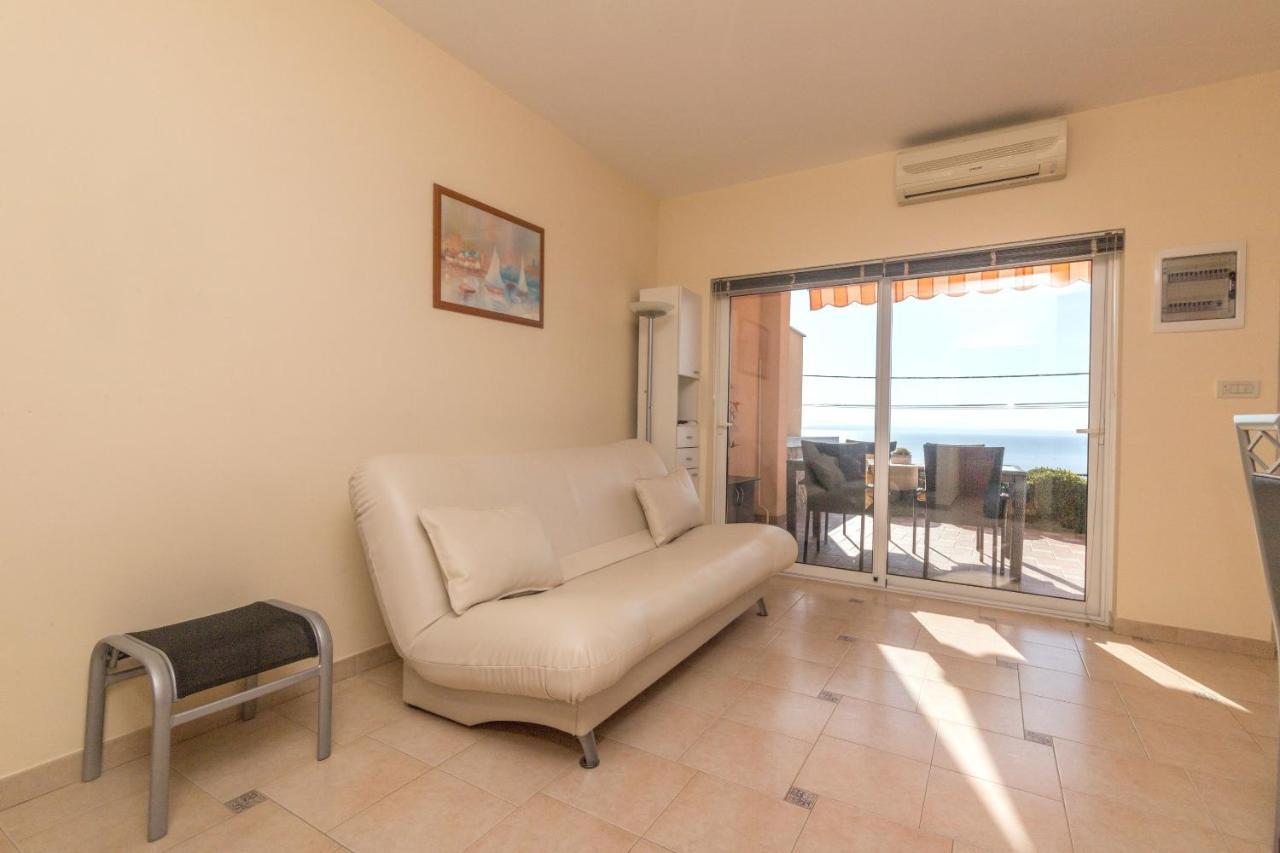 Apartments Villa Adore Ičići 外观 照片