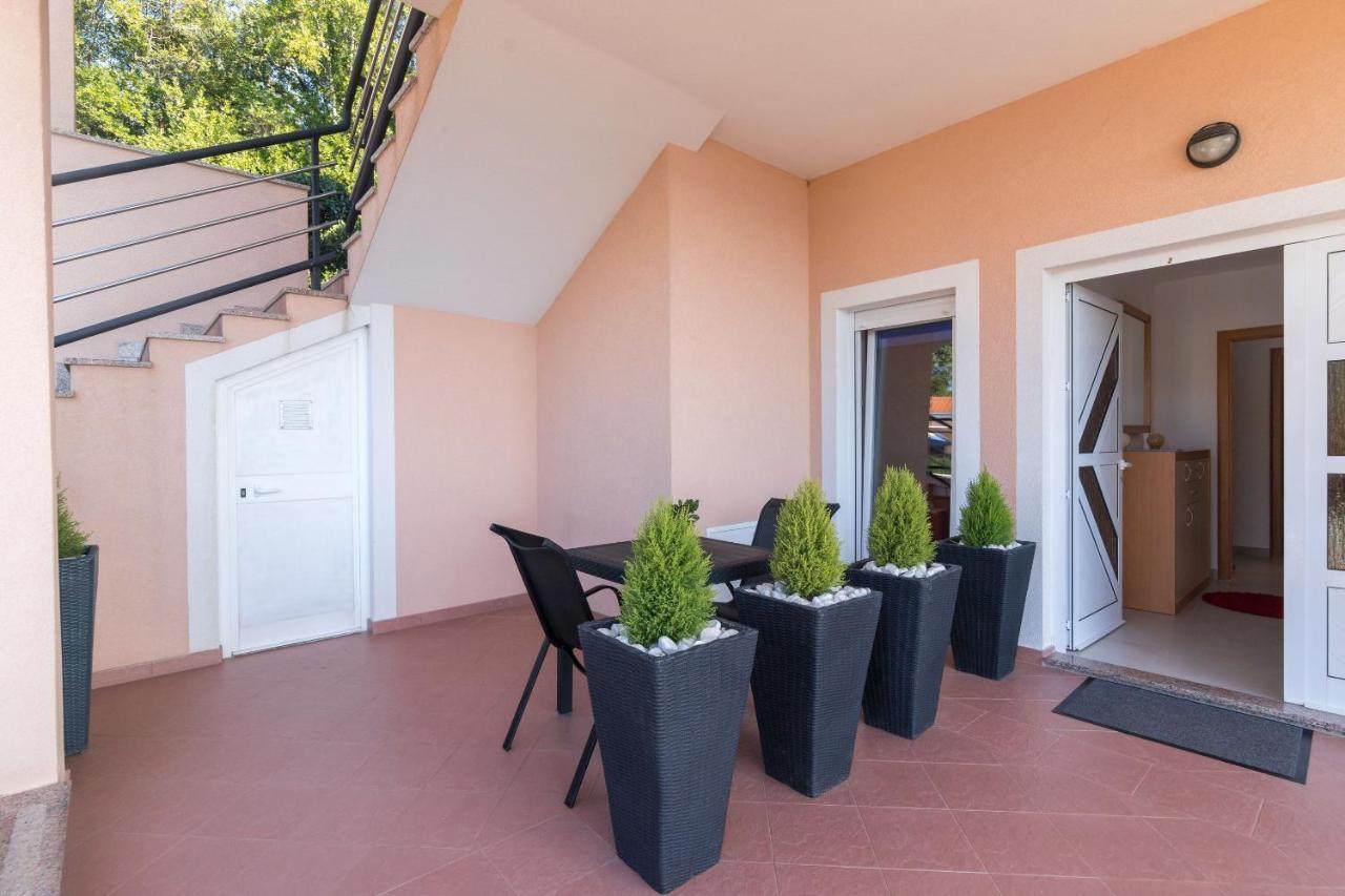 Apartments Villa Adore Ičići 外观 照片